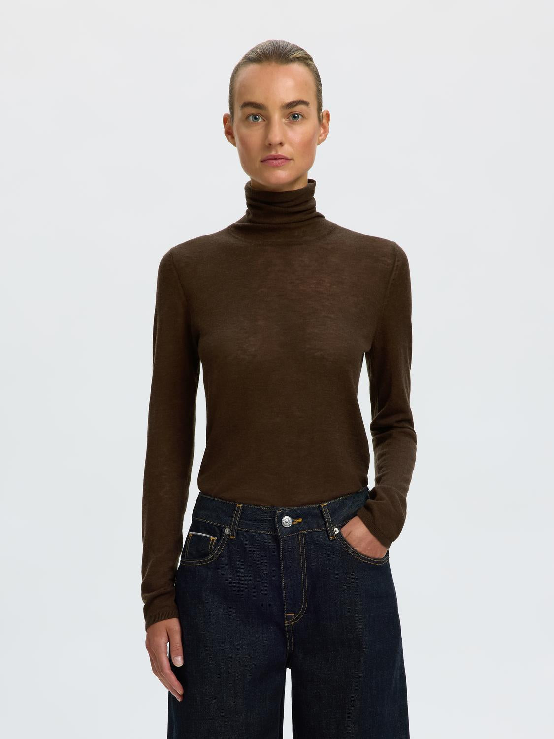 model_shot-front